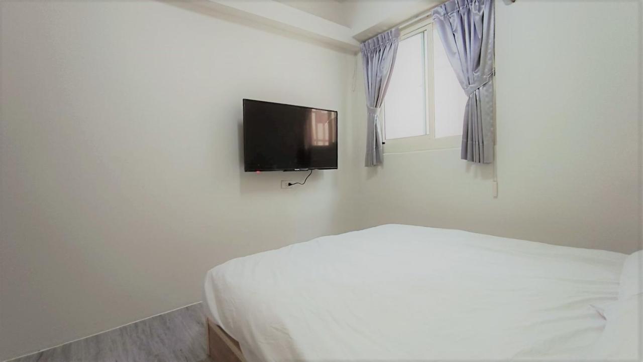 Fengchia Bichon Art Homestay Taichung Exterior foto