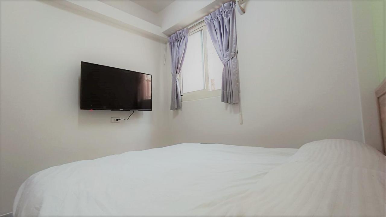 Fengchia Bichon Art Homestay Taichung Exterior foto
