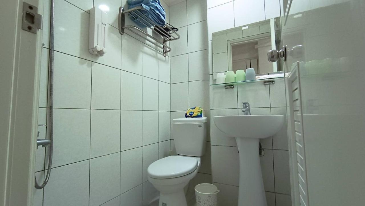 Fengchia Bichon Art Homestay Taichung Exterior foto