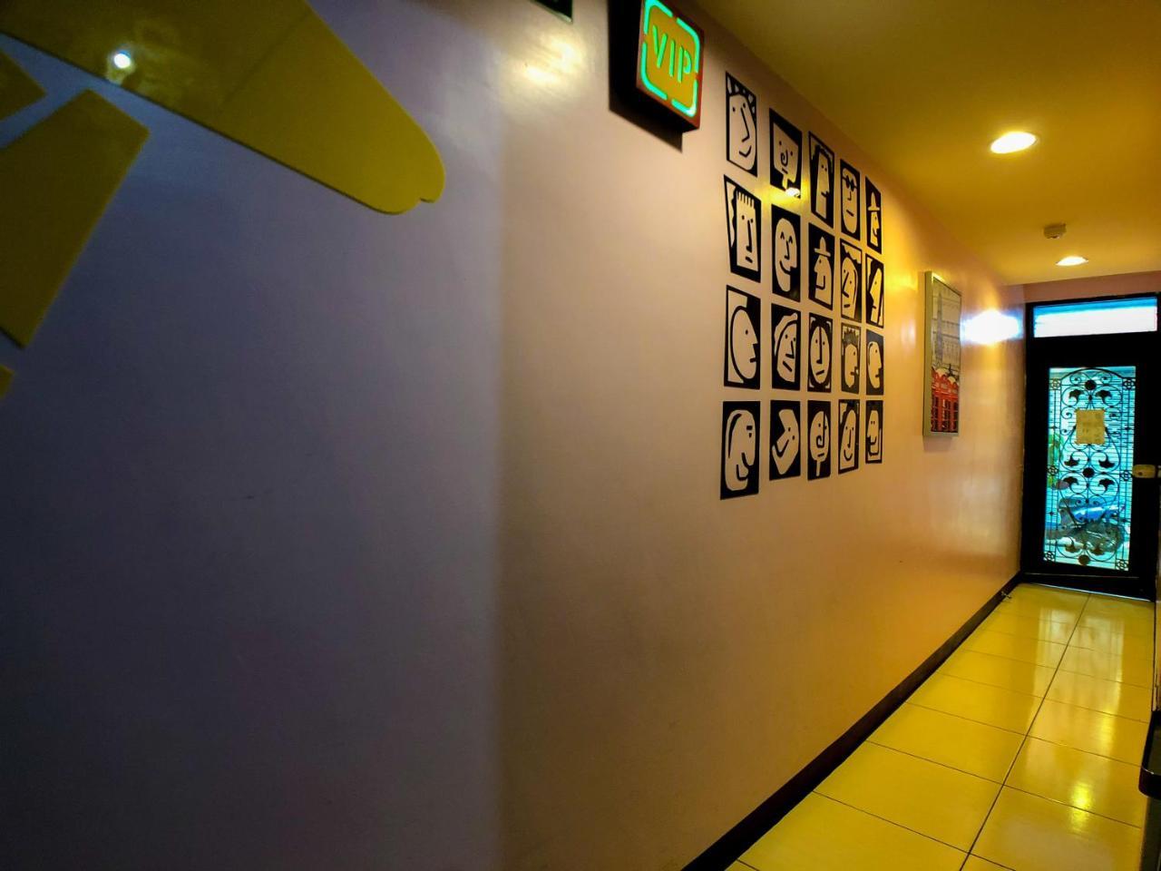 Fengchia Bichon Art Homestay Taichung Exterior foto